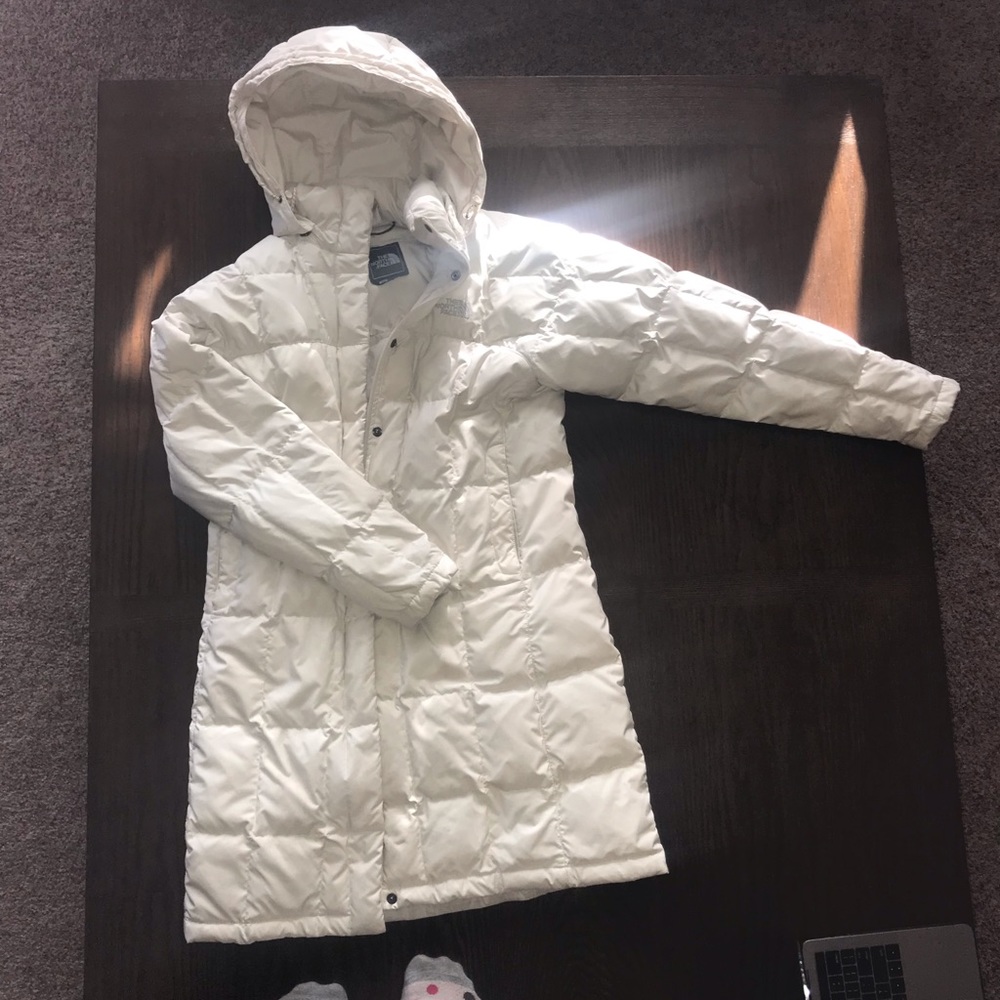 White NORTH FACE puffer jacket